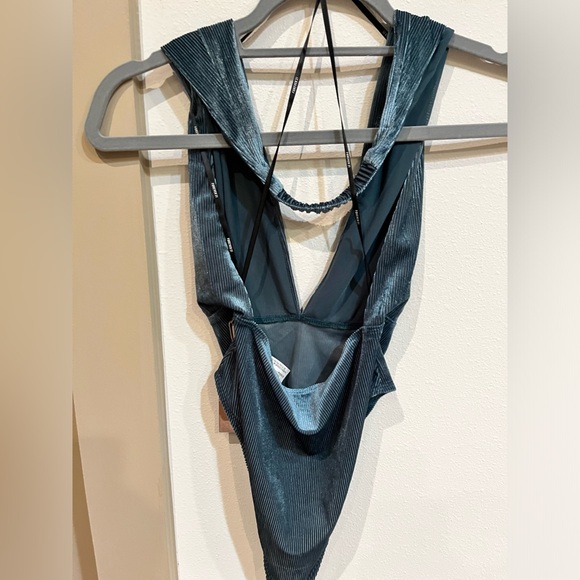 Forever 21 bodysuit - Picture 4 of 5